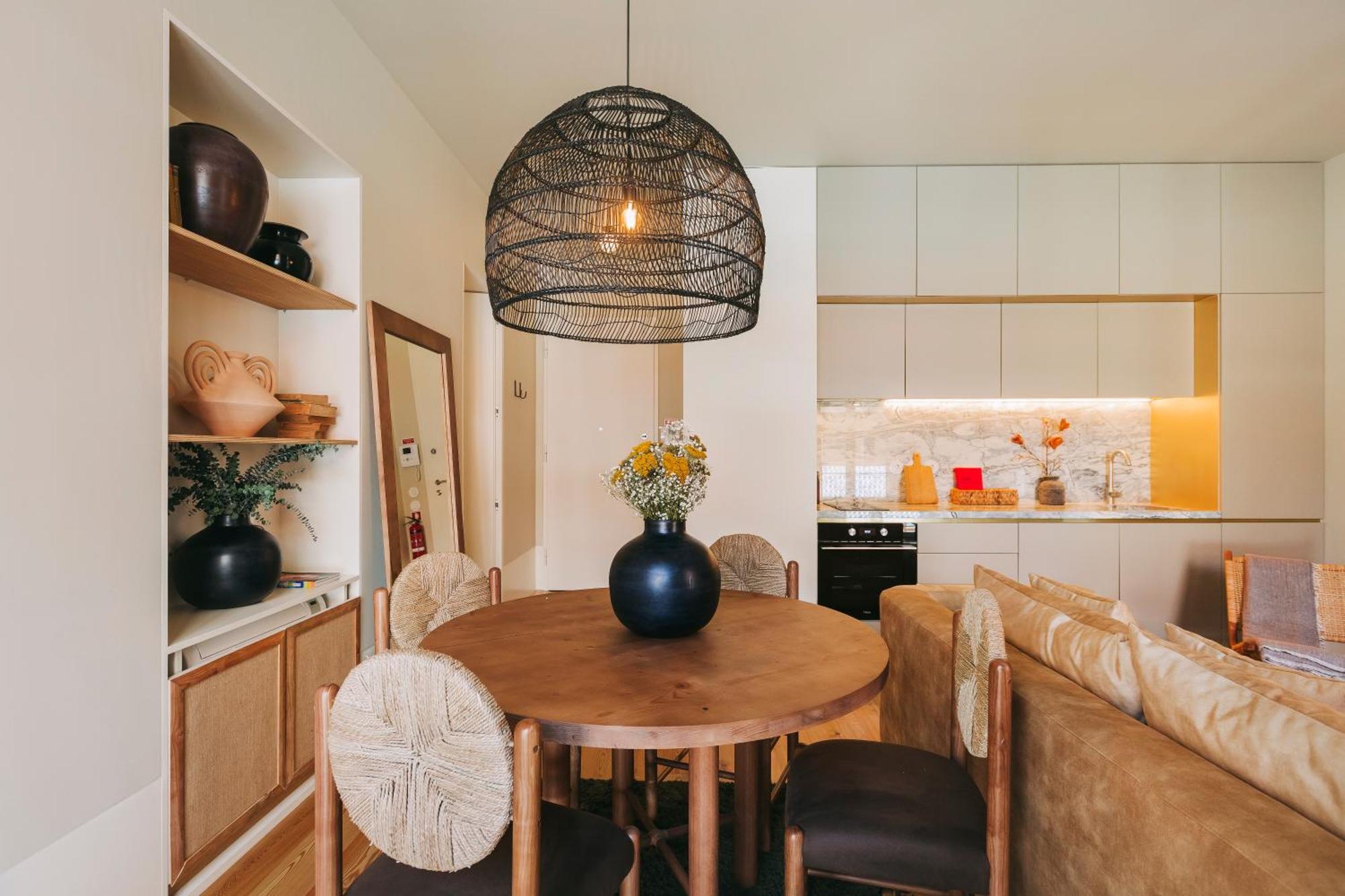 Village Aparthotel By Boa Porto Bilik gambar A kitchen in a typical apartment at The Standard East Village